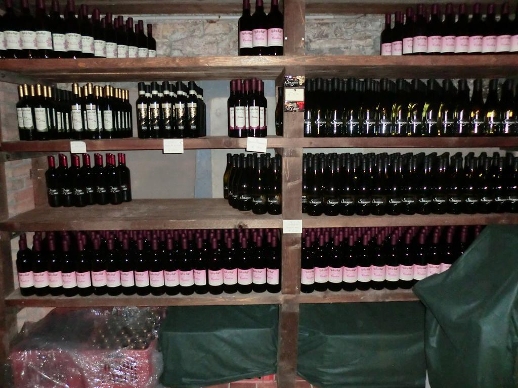 Gasthaus Ca Du Ruja Strevi Exterior foto